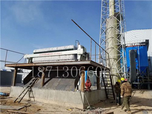 廂式壓濾機是怎樣實現工作流程的？